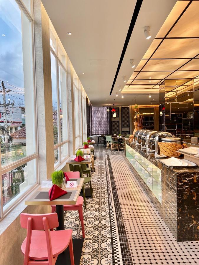 Готель Grand Zuri Malioboro Джок'якарта Екстер'єр фото