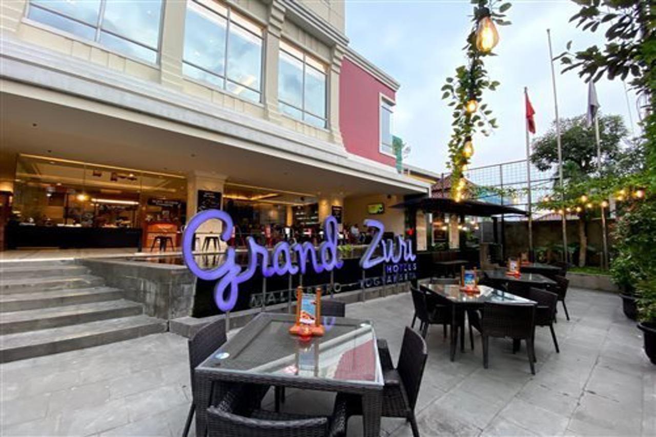 Готель Grand Zuri Malioboro Джок'якарта Екстер'єр фото