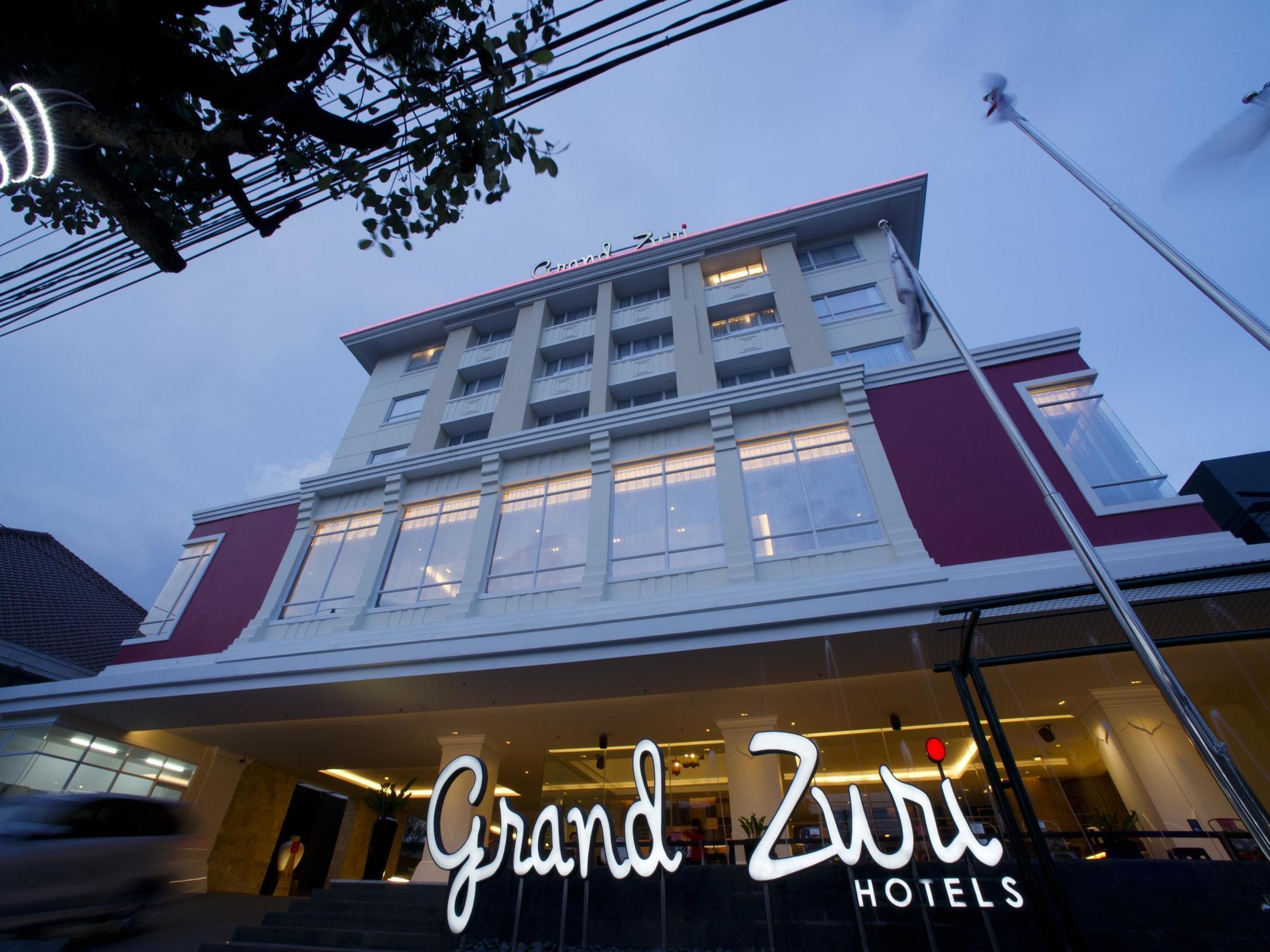 Готель Grand Zuri Malioboro Джок'якарта Екстер'єр фото